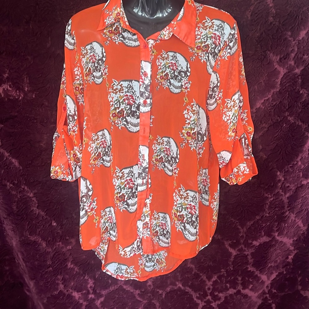 😊 Candy Couture Sheer Floral top😊 5/20$